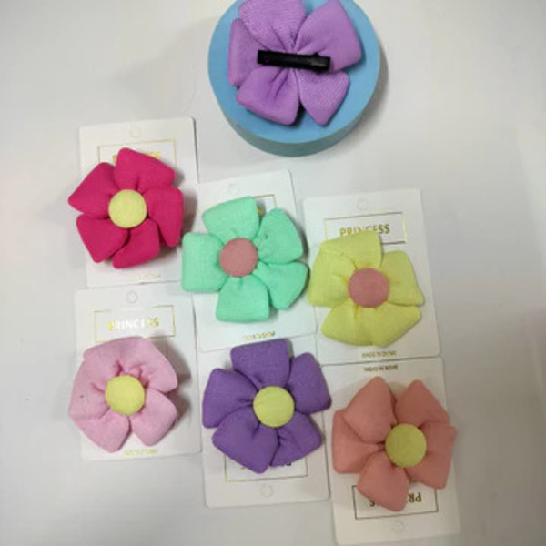 Flower Aligater Pin